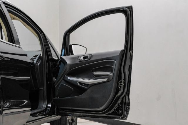 Used 2021 Ford EcoSport Titanium AWD/4WD image 45