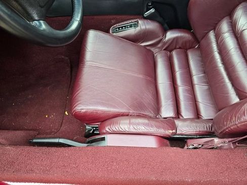 Used 1993 Chevrolet Corvette Coupe image 9