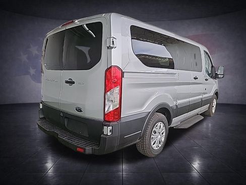 Used 2019 Ford Transit 150 XLT image 5
