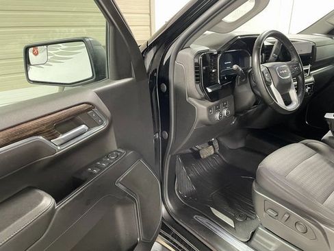 Used 2023 GMC Sierra 1500 Elevation w/ LPO, Elevation Black Package AWD/4WD image 10