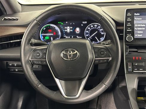 Used 2022 Toyota Avalon XLE image 24