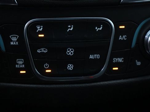 Used 2024 Chevrolet Equinox LT w/ LPO, Floor Liner Package image 31