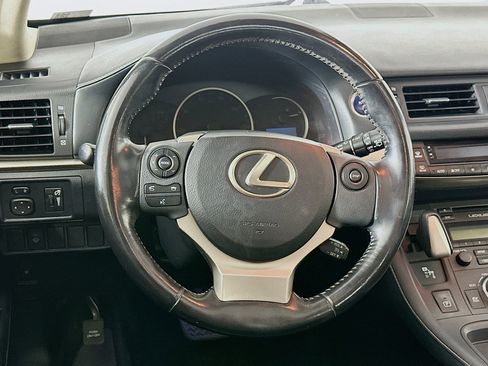 Used 2017 Lexus CT 200h w/ Seat Comfort Package image 17