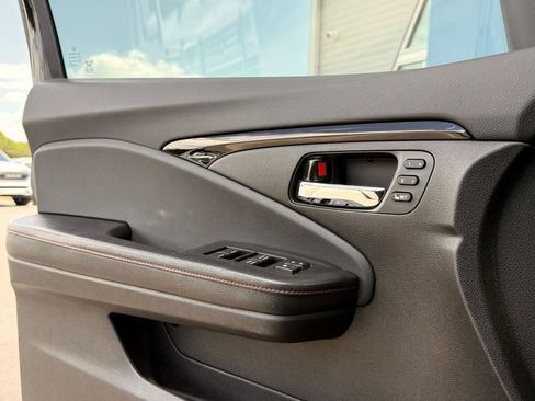 Used 2017 Honda Ridgeline Black Edition image 16