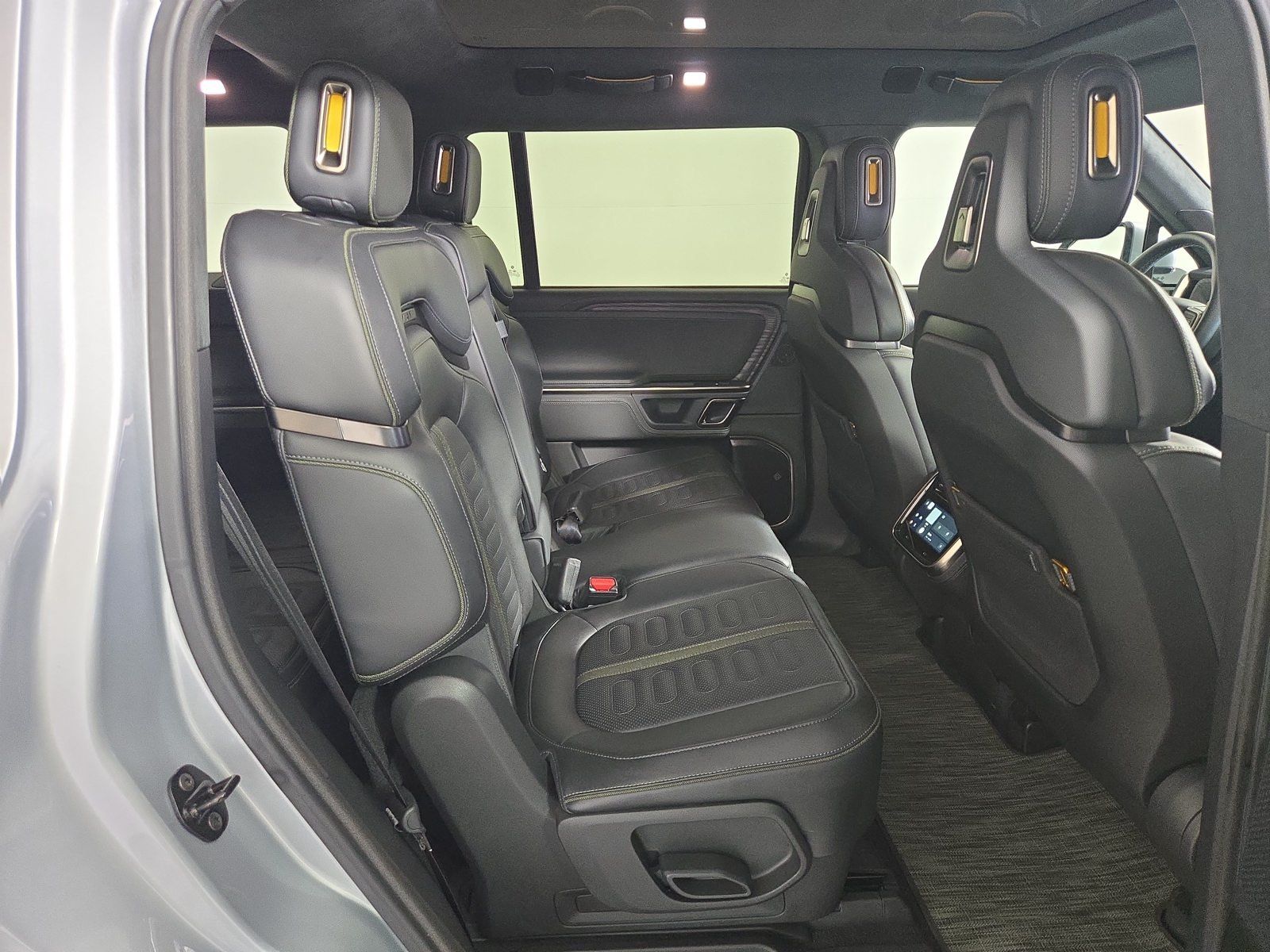 Used 2024 Rivian R1S Adventure Quad AWD/4WD image 23