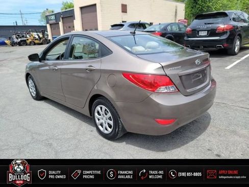 Used 2012 Hyundai Accent GLS FWD image 8