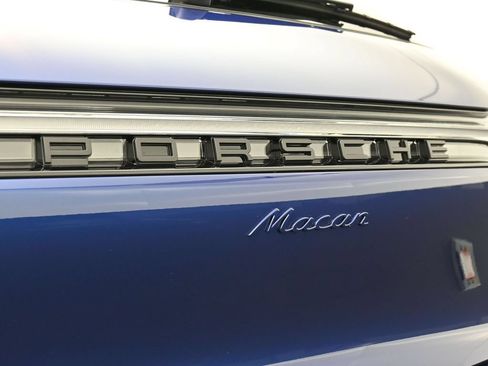 Certified 2026 Porsche Macan AWD/4WD image 14