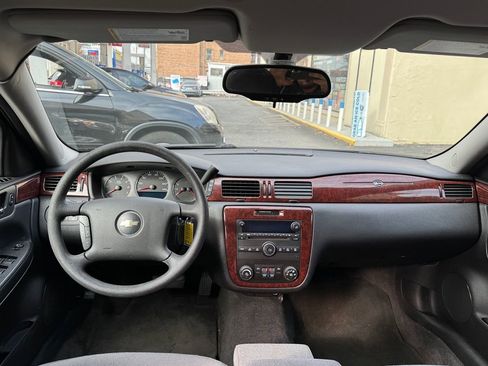 Used 2009 Chevrolet Impala LT image 28