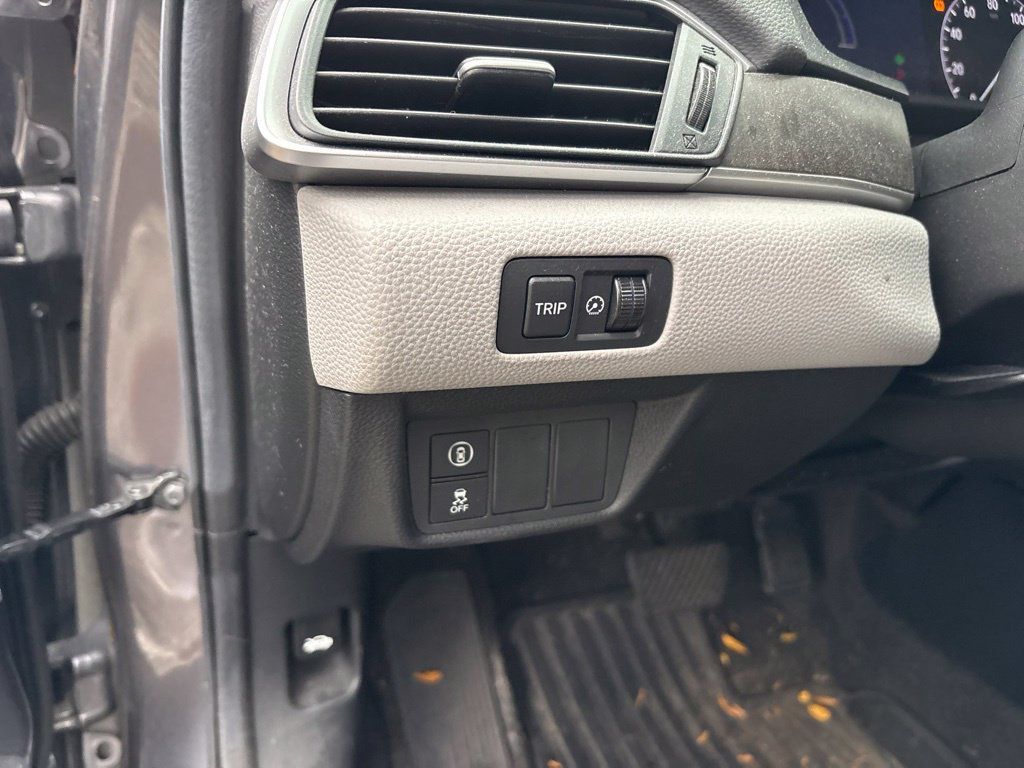 Used 2019 Honda Accord EX image 18