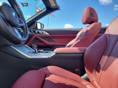 Used 2023 BMW M440i Convertible w/ Premium Package image 21