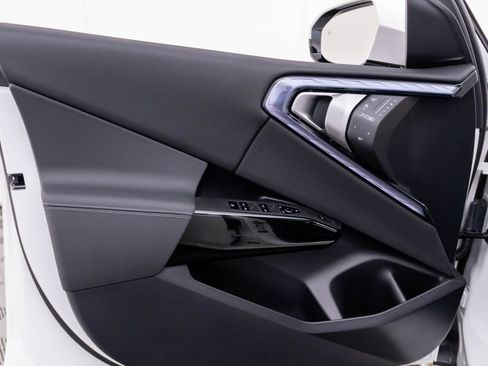 New 2026 BMW X3 xDrive30 w/ M Sport Package AWD/4WD image 14