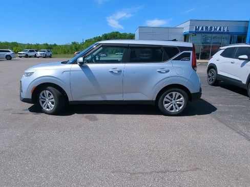 Used 2020 Kia Soul LX FWD image 12