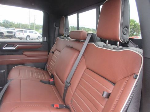 New 2026 GMC Sierra 3500 Denali Ultimate AWD/4WD image 13