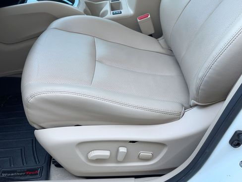 Used 2015 Nissan Rogue SL w/ SL Premium Package image 14