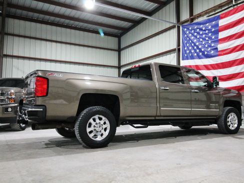 Used 2015 Chevrolet Silverado 3500 LTZ w/ Duramax Plus Package AWD/4WD image 12