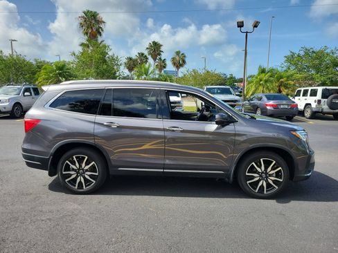 Used 2019 Honda Pilot Elite image 4