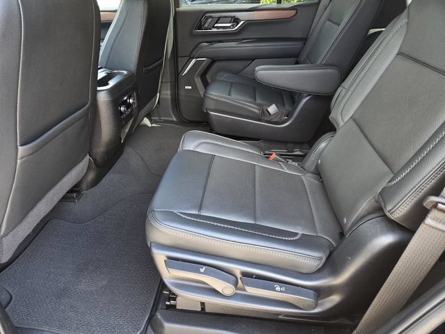 Used 2025 GMC Yukon Denali AWD/4WD image 42