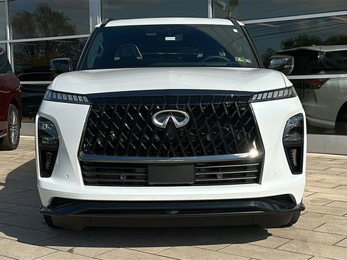 New 2026 INFINITI QX80 4WD image 3