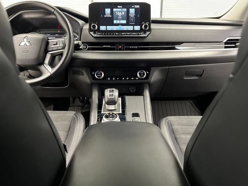 Used 2024 Mitsubishi Outlander SE AWD/4WD image 50