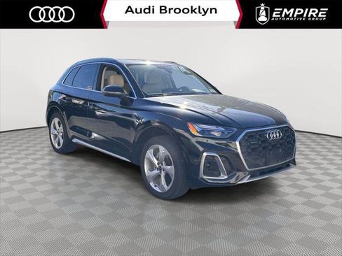 Used 2023 Audi Q5 2.0T Premium Plus w/ Premium Plus Package AWD/4WD image 1