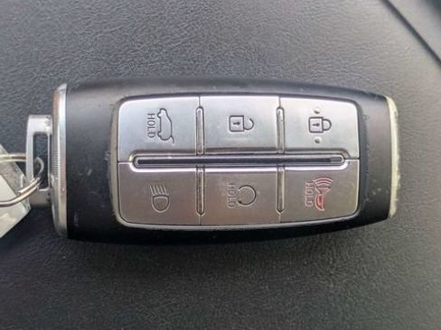 Used 2025 Genesis GV70 2.5T AWD/4WD image 34