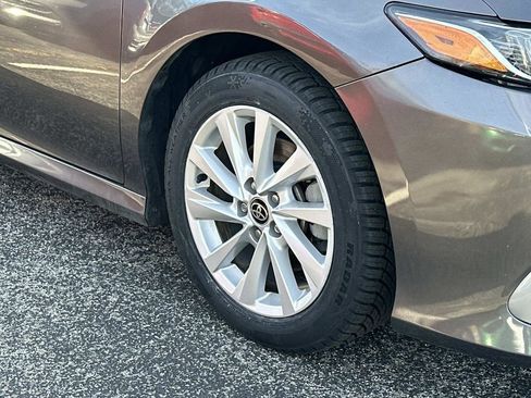 Used 2022 Toyota Camry LE image 30
