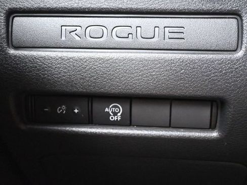 Used 2024 Nissan Rogue S FWD image 21