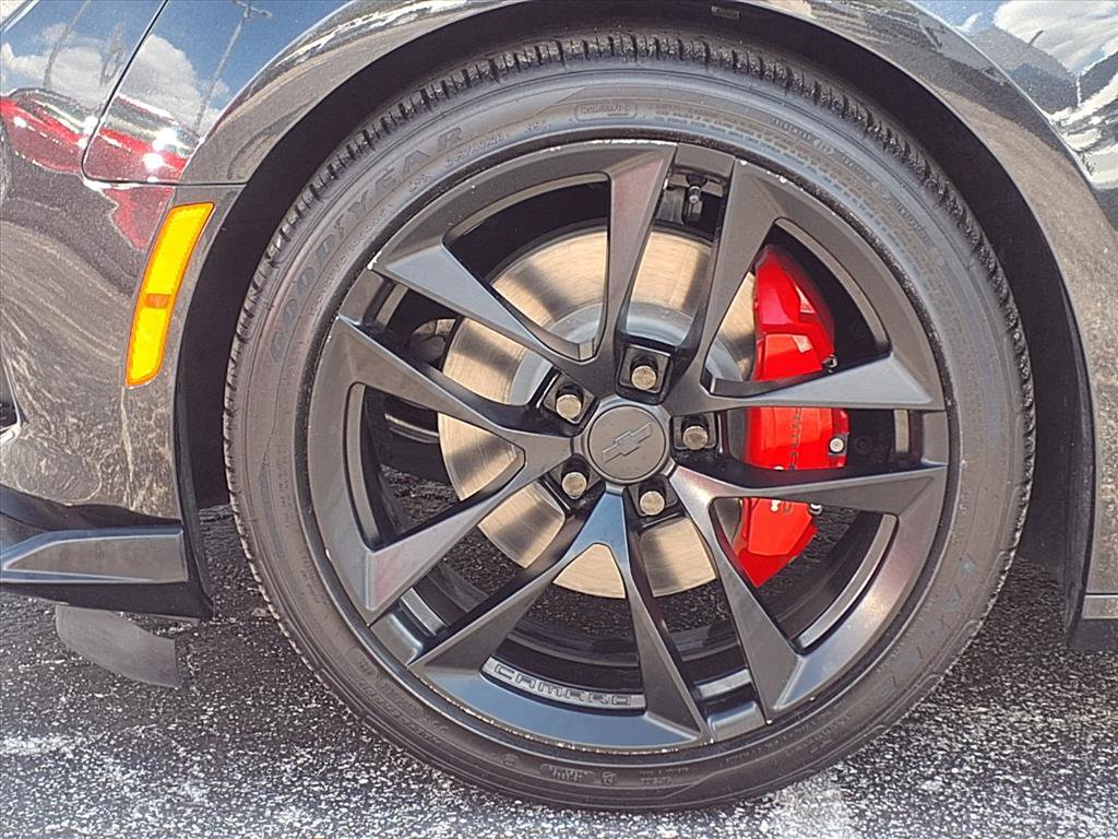 Certified 2024 Chevrolet Camaro LT RWD image 27