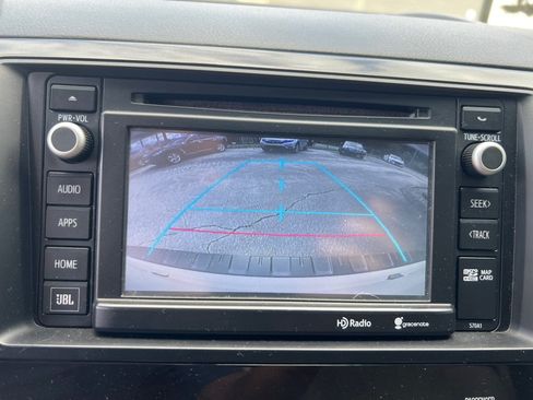 Used 2014 Toyota Sequoia Platinum AWD/4WD image 31