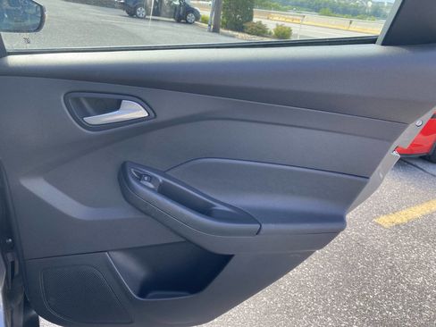 Used 2014 Ford Focus SE FWD image 20