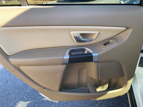 Used 2014 Volvo XC90 3.2 image 25