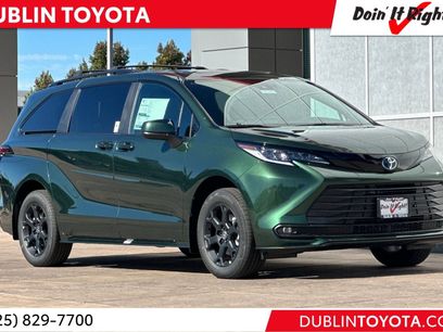 New 2025 Toyota Sienna XLE Woodland Edition