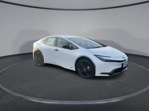 New 2026 Toyota Prius AWD image 2