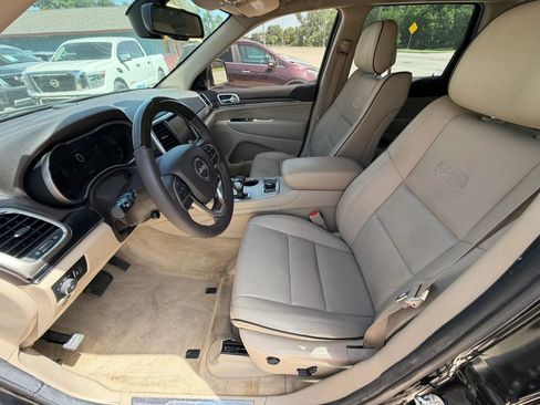 Used 2014 Jeep Grand Cherokee Overland AWD/4WD image 9