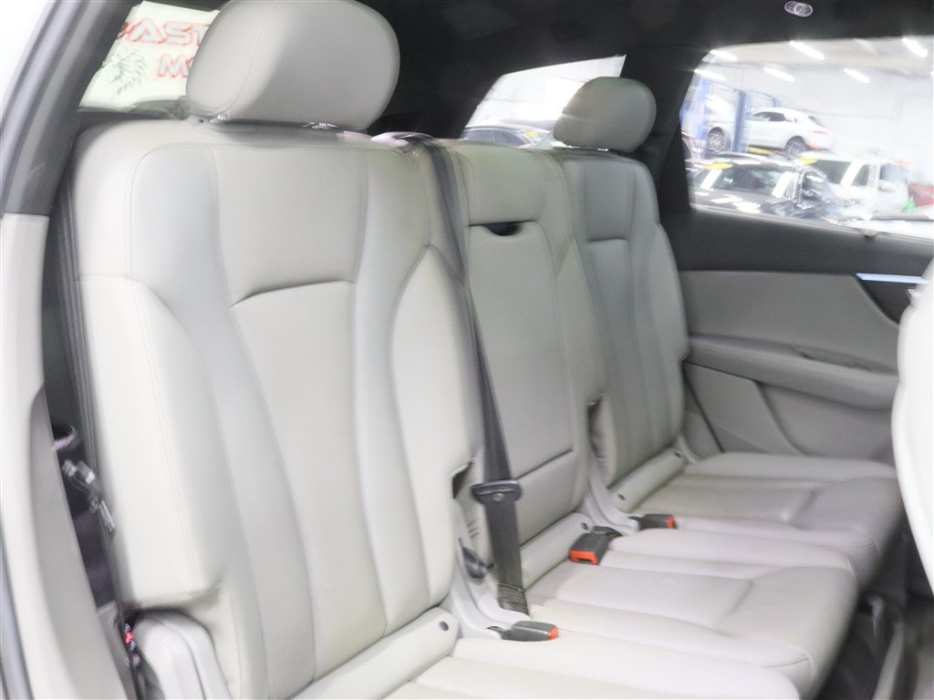 Used 2021 Audi Q7 3.0T Prestige AWD/4WD image 22