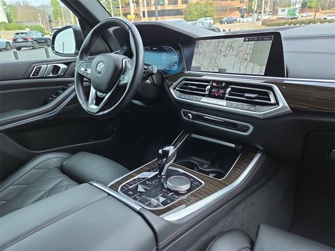 Used 2023 BMW X5 xDrive45e image 16