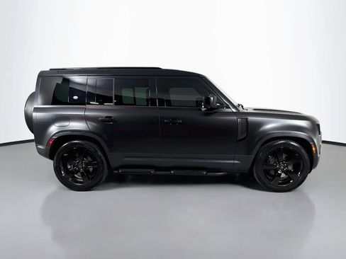 Used 2023 Land Rover Defender 110 SE AWD/4WD image 4