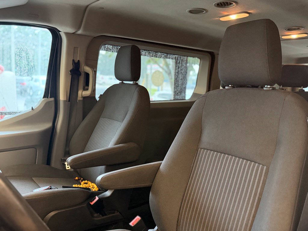 Used 2016 Ford Transit 150 XLT RWD image 10