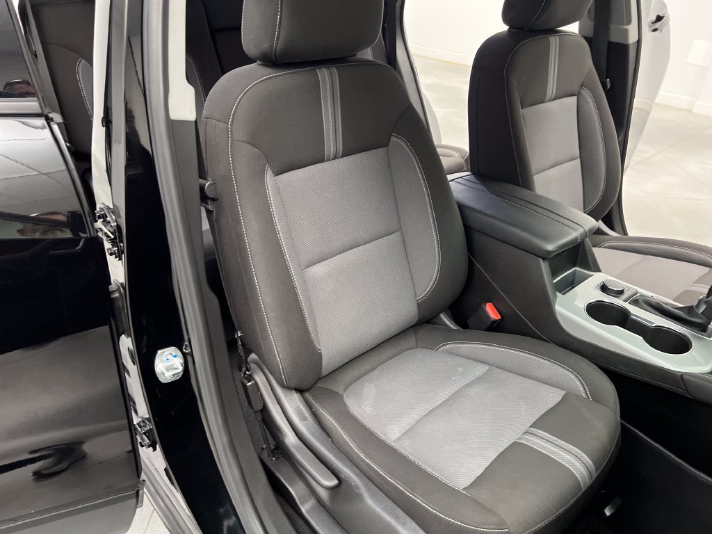 Used 2025 Chevrolet Blazer LT FWD image 28