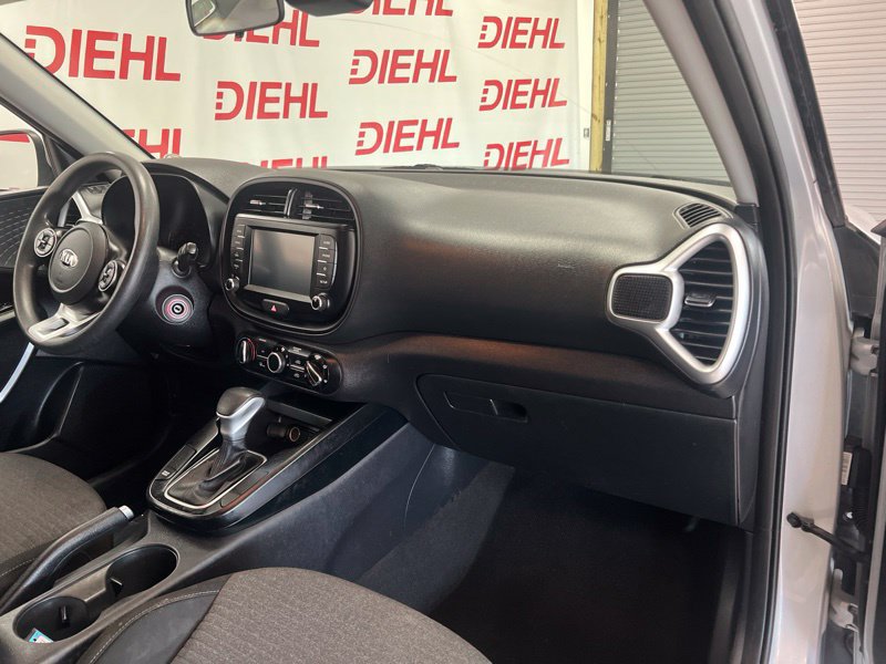 Used 2020 Kia Soul S FWD image 13