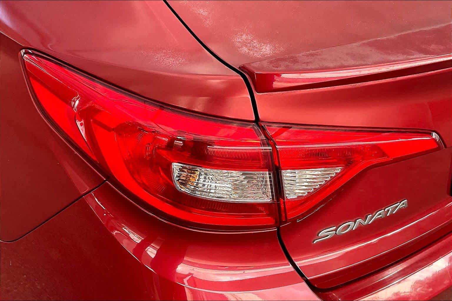 Used 2016 Hyundai Sonata SE FWD image 28