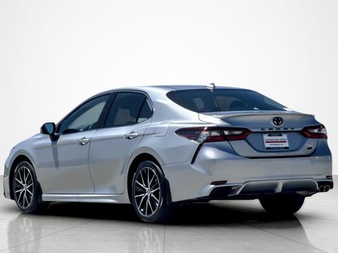 Certified 2024 Toyota Camry SE FWD image 3