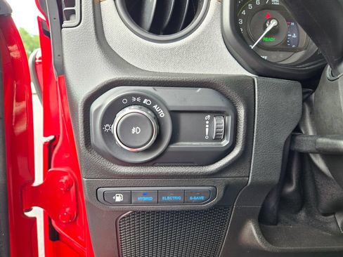 Used 2025 Jeep Wrangler Unlimited Sport S 4xe AWD/4WD image 16