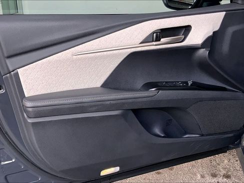 Used 2025 Toyota Camry XLE FWD image 22