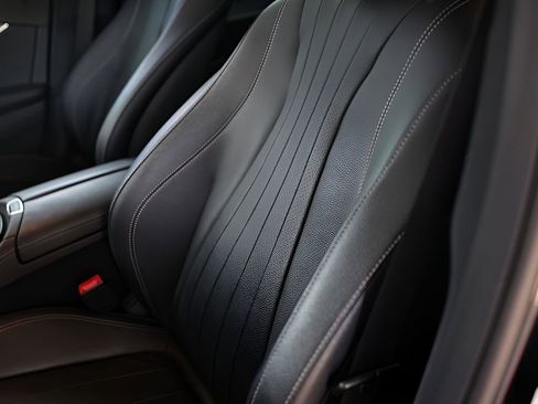 Used 2022 Mercedes-Benz E 350 4MATIC Sedan w/ Driver Assistance Package image 30