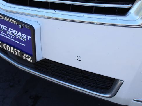 Used 2018 Cadillac Escalade Platinum AWD/4WD image 12