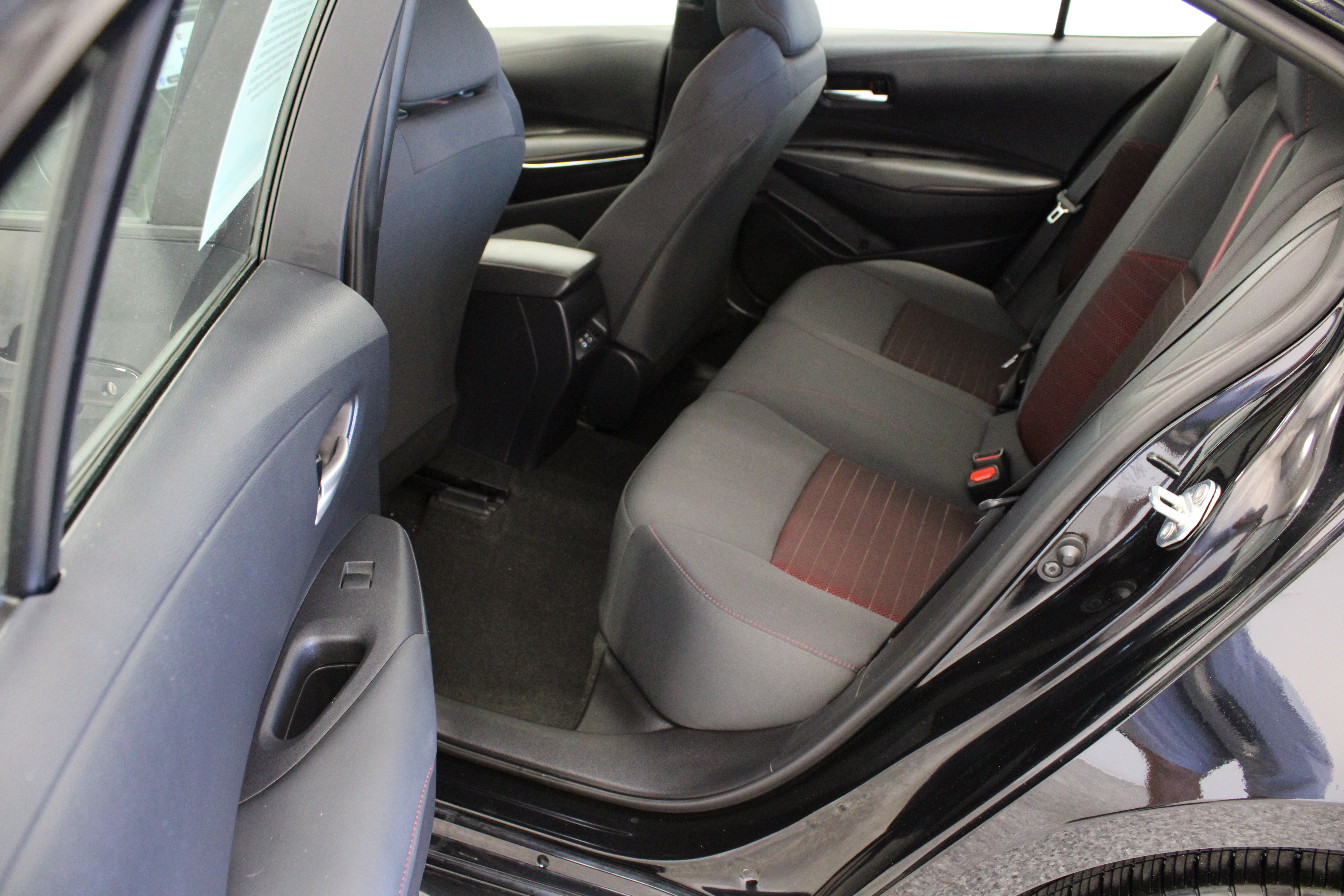 Certified 2024 Toyota Corolla SE FWD image 26