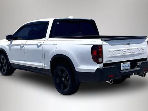 Used 2025 Honda Ridgeline Black Edition image 4