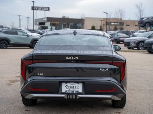 Used 2025 Kia K4 EX image 6