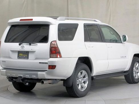 Used 2005 Toyota 4Runner Sport image 2